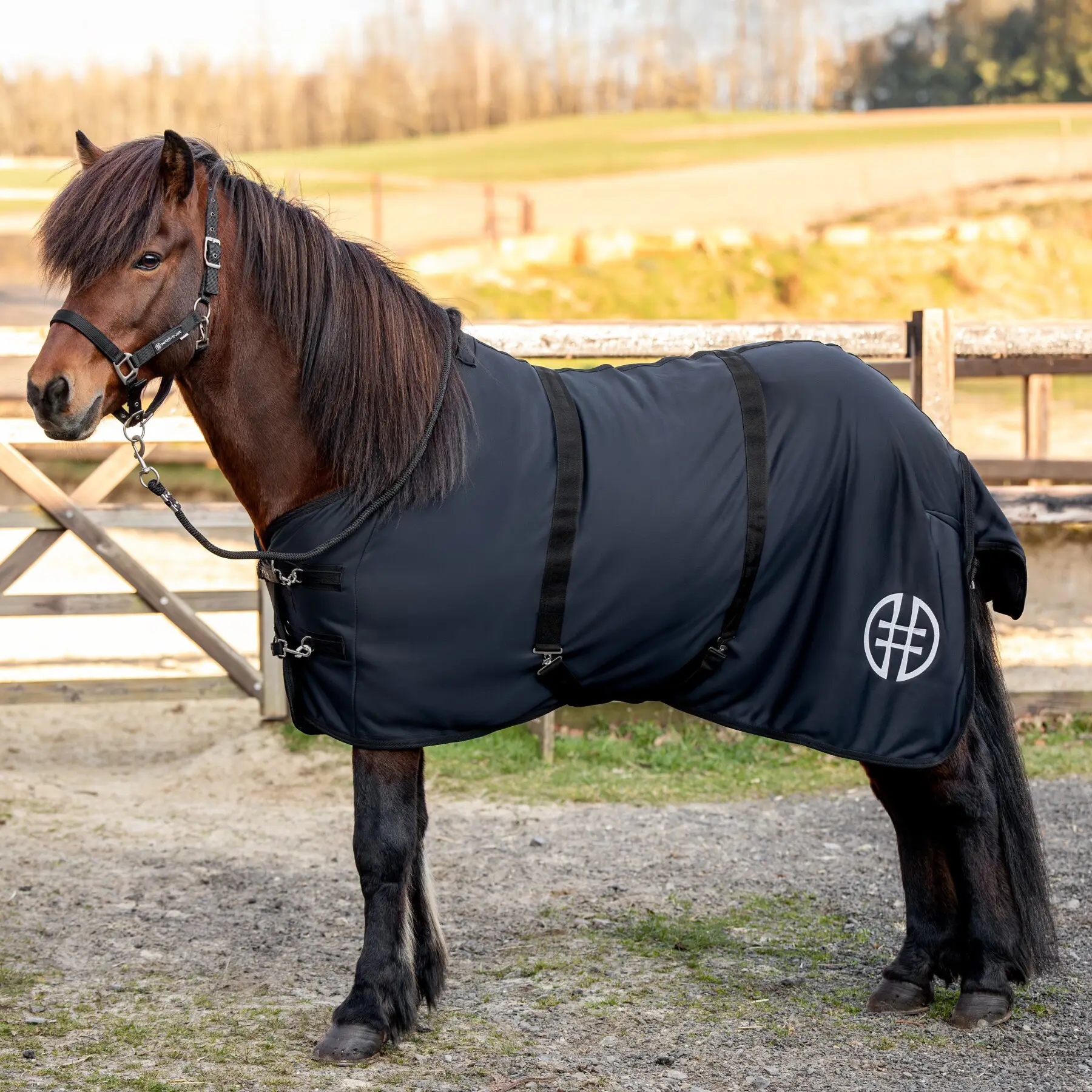 hrimnir_jersey_rug_main_square.webp Hestaábreiða dökk grá - Image 1